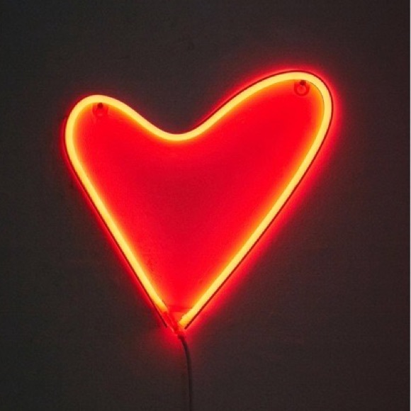 Urban Outfitters Other - Urban outfitter neon LED heart sign